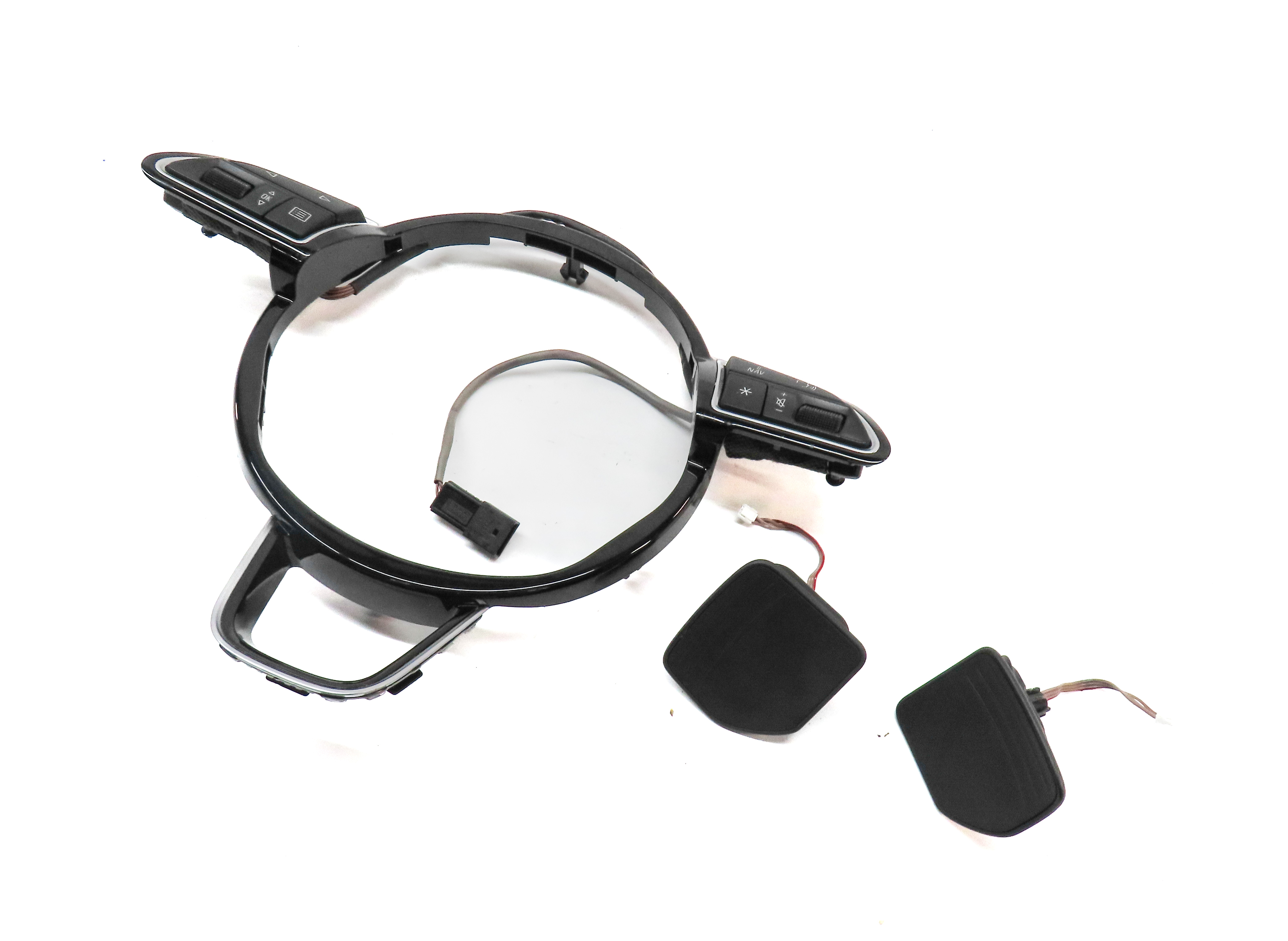 2018 AUDI Q3 (8U) STEERING WHEEL TRIM SWITCH BUTTON SET w/ PADDLES — exact item pictured